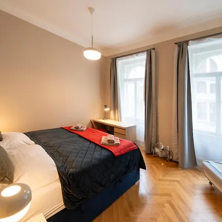Apartament Downtown - 2 Zborovska