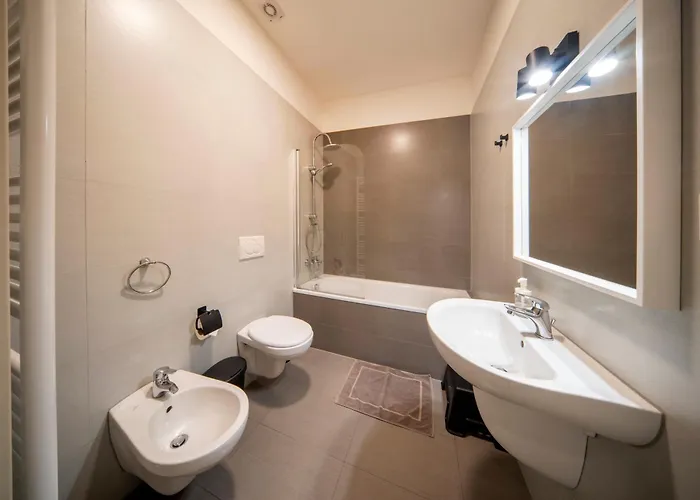 Apartmán 1 Bed Flat - Sleeps 5 - Parking - Wifi Praha