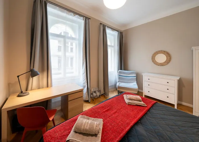 1 Bed Flat - Sleeps 5 - Parking - Wifi